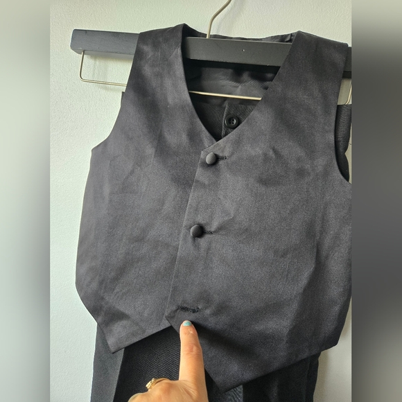 Fia Mai Three Piece Black Suit Boys 6 - Picture 2 of 5